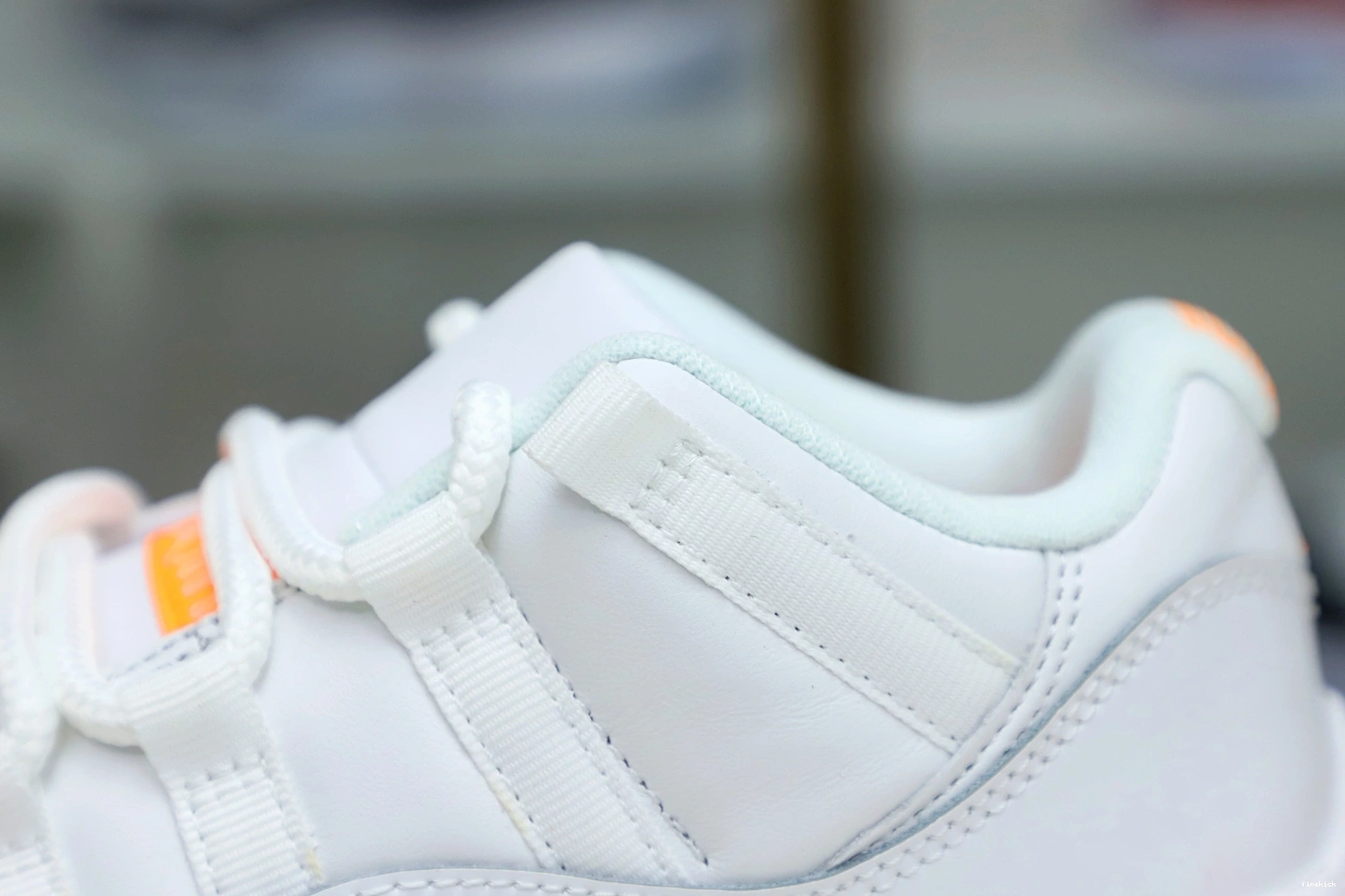 AIR RETRO WMNS CITRUS' LOW JORDAN 'BRIGHT 11 0727